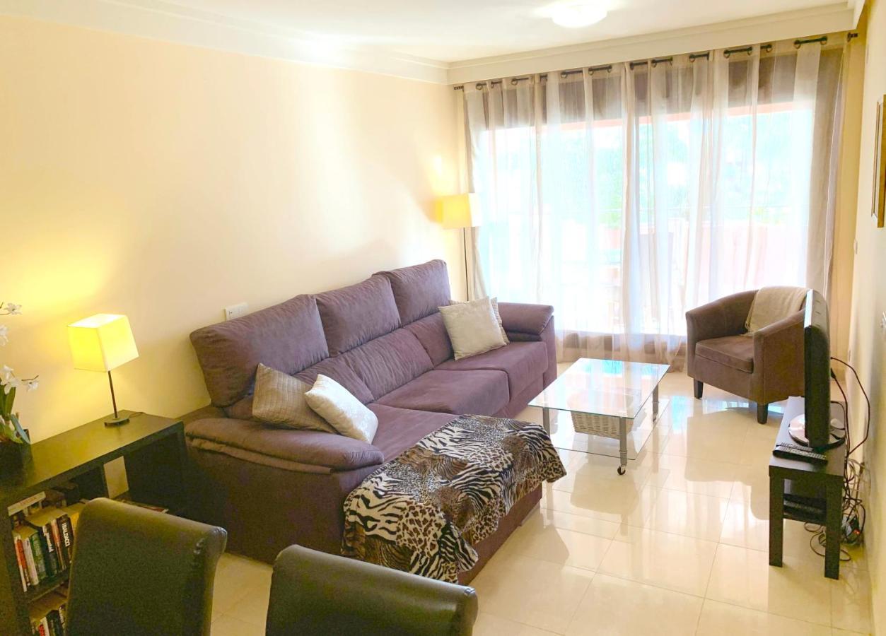 Salinas. Apartment For 4. Terrace/Parking/Pools/Gym/4Mins Beach Эстепона Экстерьер фото
