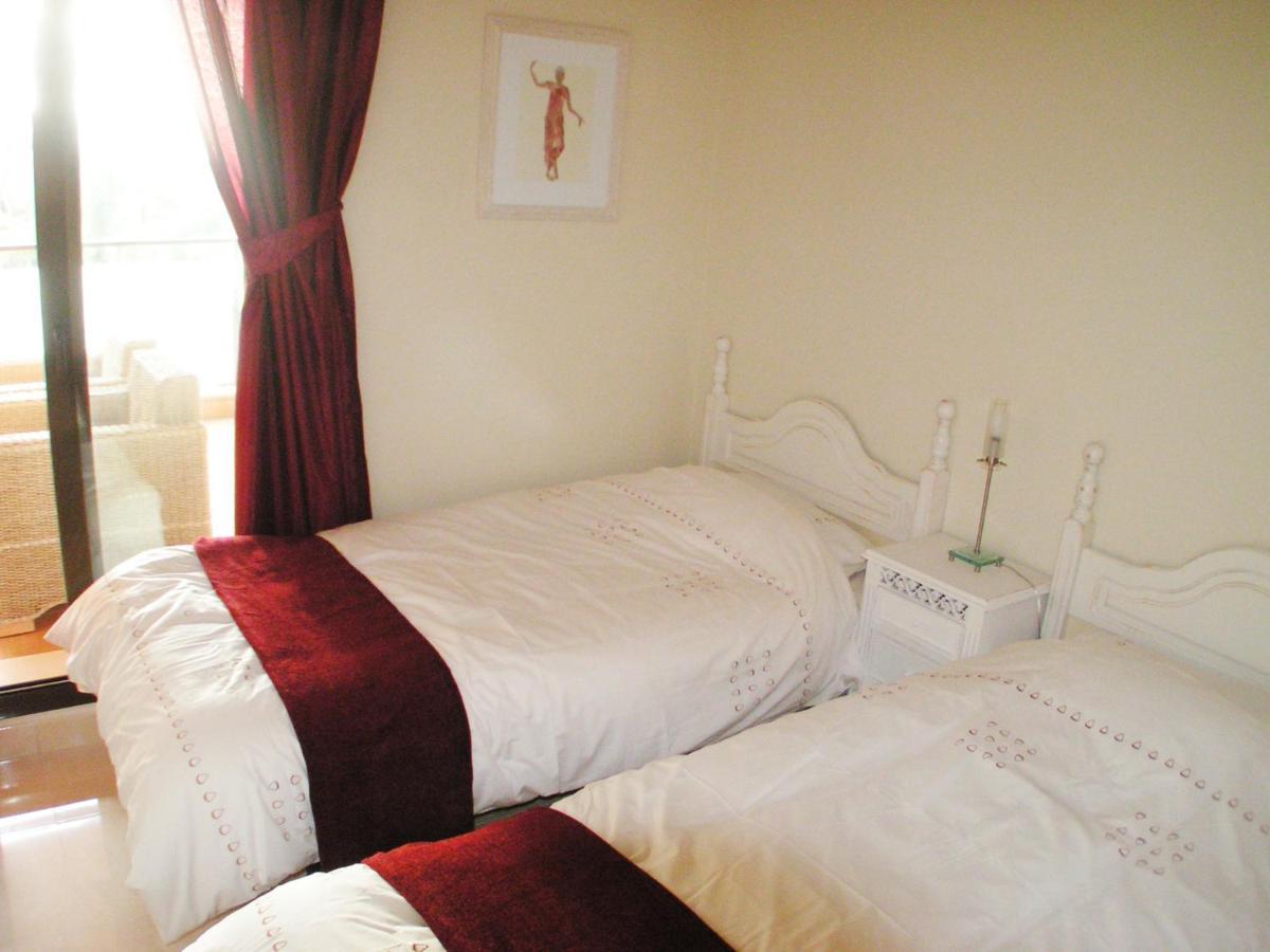 Salinas. Apartment For 4. Terrace/Parking/Pools/Gym/4Mins Beach Эстепона Экстерьер фото