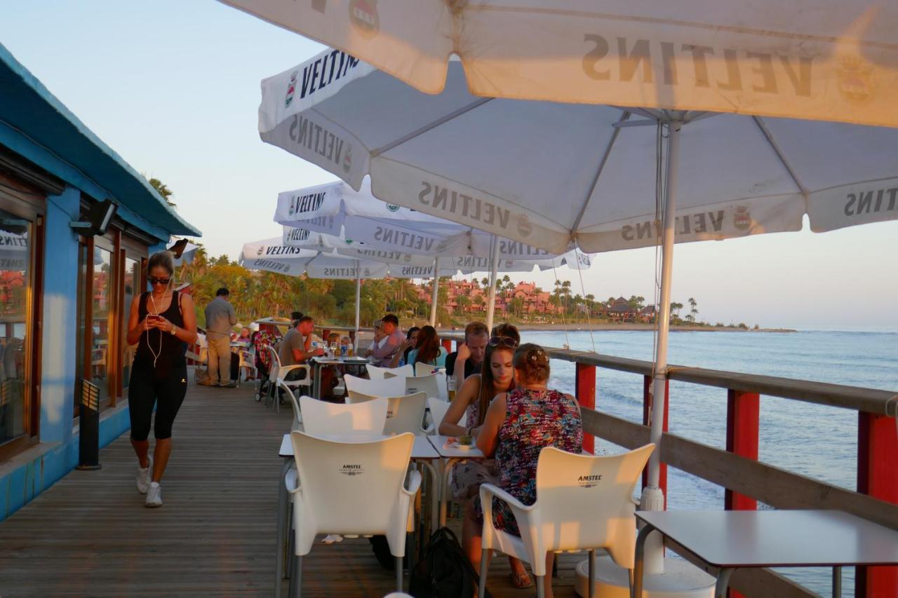 Salinas. Apartment For 4. Terrace/Parking/Pools/Gym/4Mins Beach Эстепона Экстерьер фото